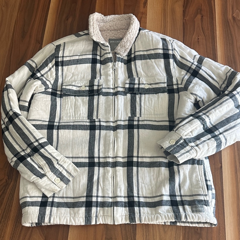 Hollister Men's Plaid Shirt Jacket - White and Black